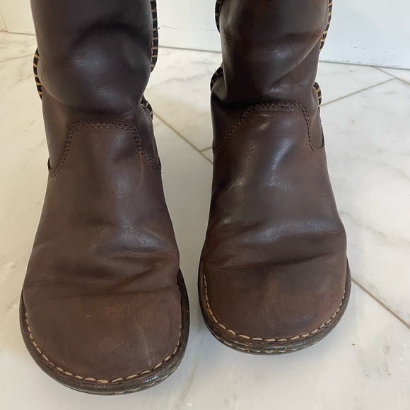 UGG Australia dark brown leather sheepskin Sherpa lined women leather boots sz 8 - Picture 4 of 10